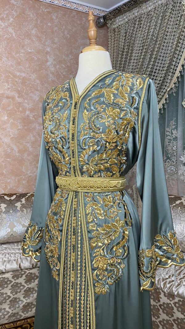 Takchita Vert Sauge Royale – Broderies Dorées Prestige